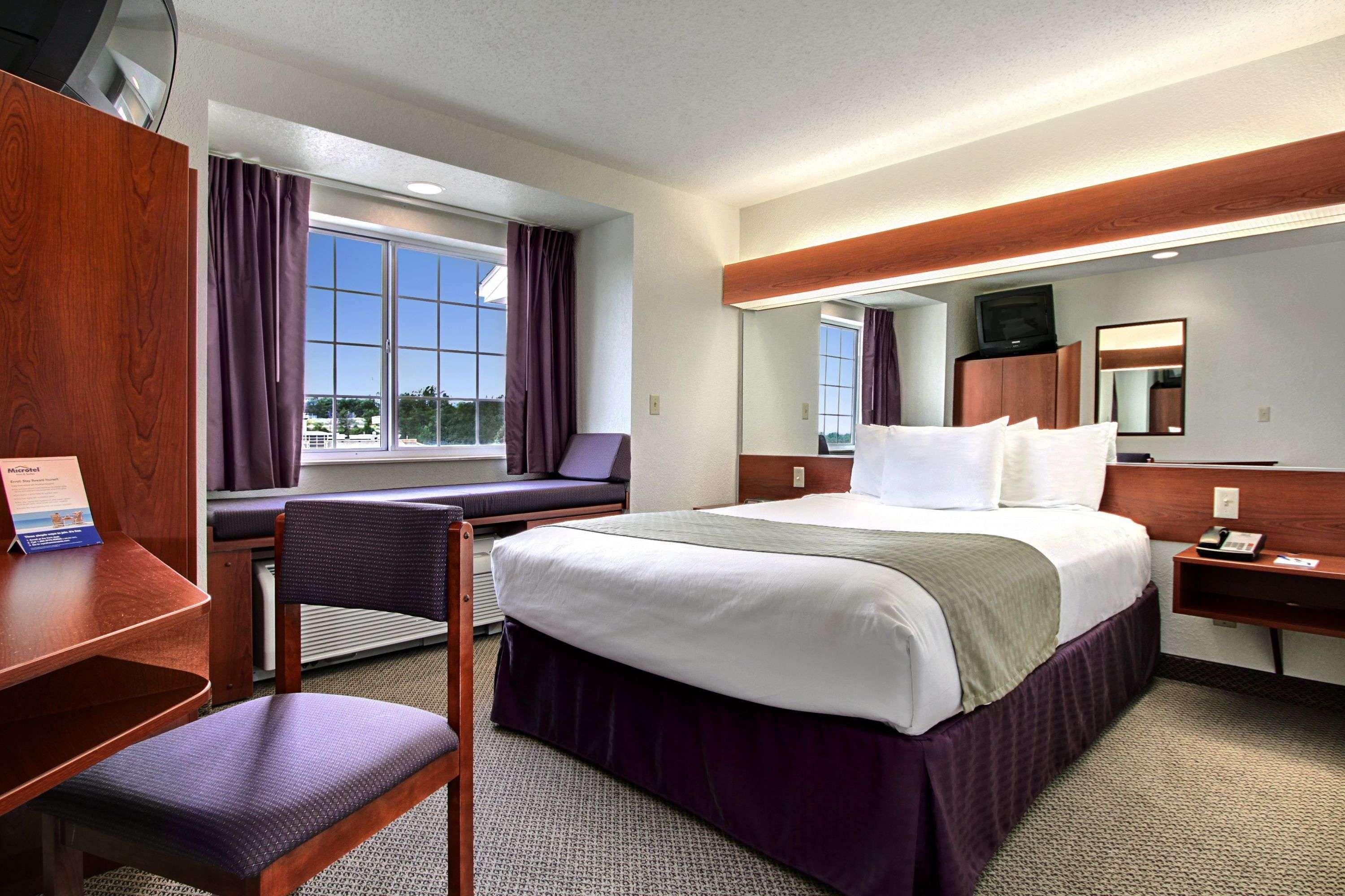 Microtel Inn & Suites By Wyndham Bridgeport Extérieur photo